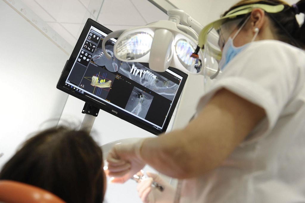 ¿Cuántas sesiones necesito para una endodoncia?
