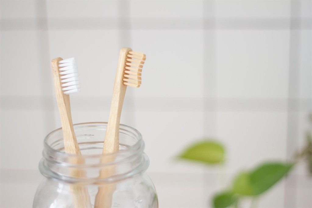 ¿Cuántas veces debemos lavarnos los dientes al día?