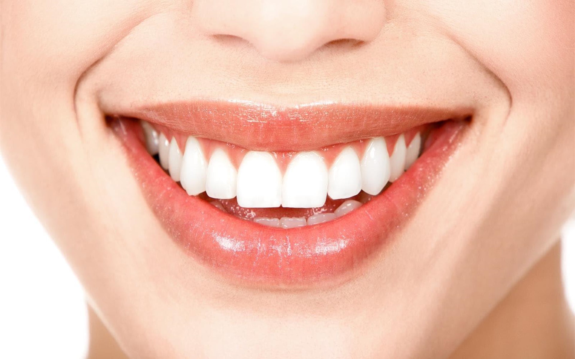 Deslumbra con tu sonrisa: estética dental adaptada a ti