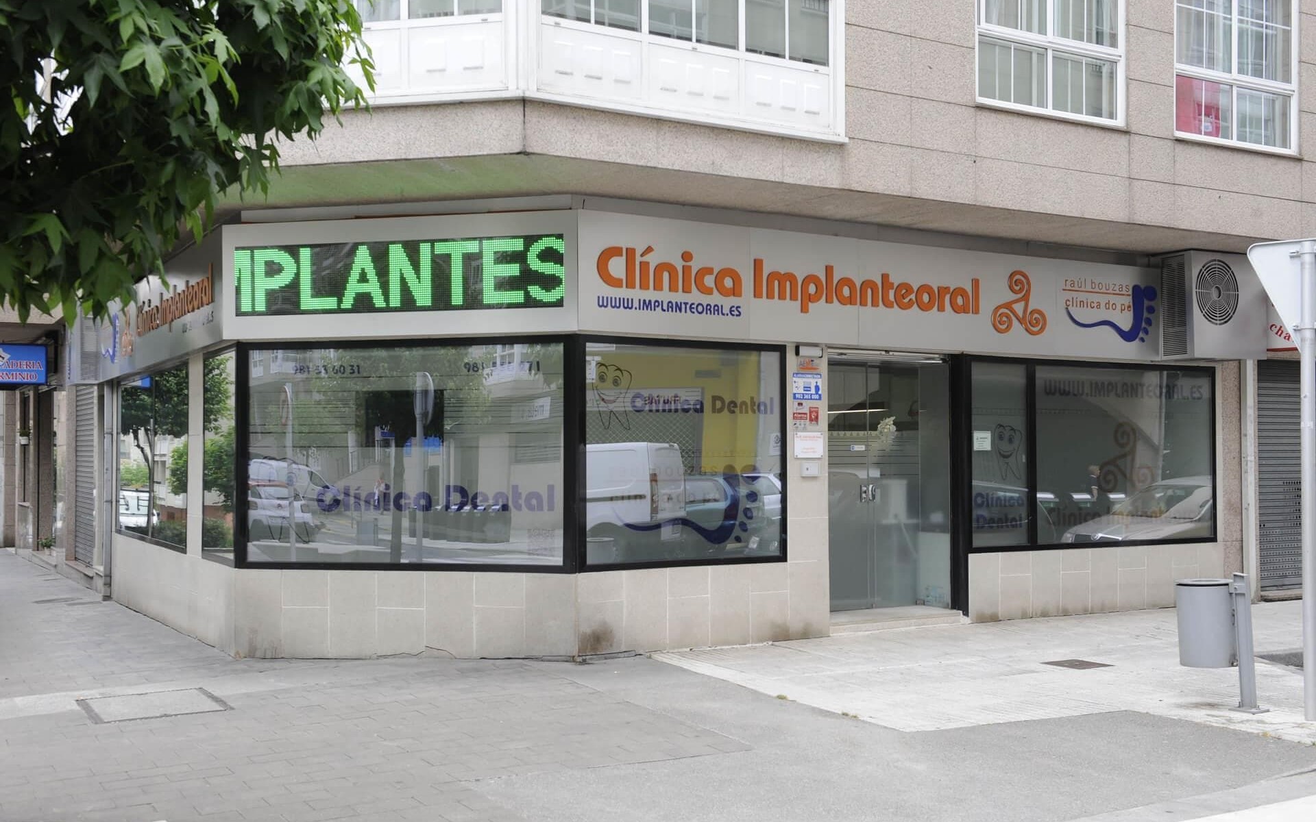 Especialistas en implantes dentales