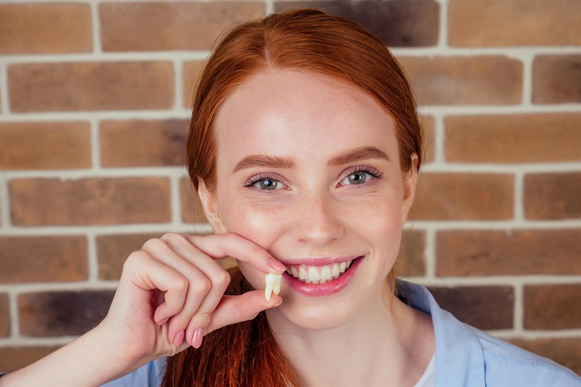 Extracción e implante dental en Santiago en Clínica Implanteoral Milladoiro