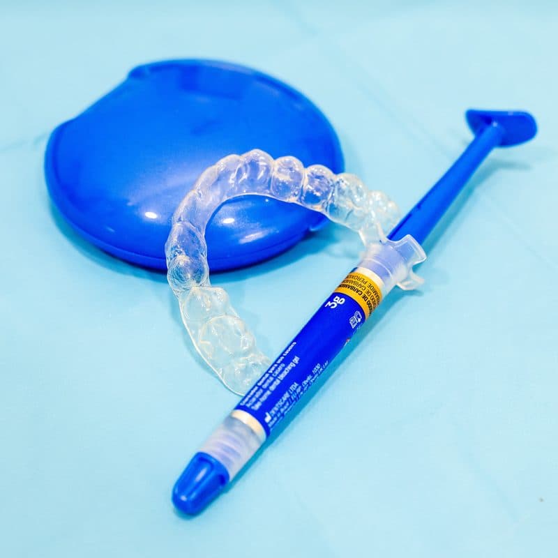 Ortodoncia invisible Invisalign en Santiago en Clínica Implanteoral Milladoiro