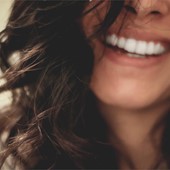 ¿Por qué son importantes las revisiones tras un tratamiento de periodoncia?