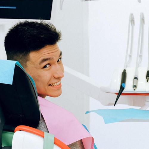 Vuelve a sonreír con un tratamiento de implantes dentales al mejor precio en Santiago